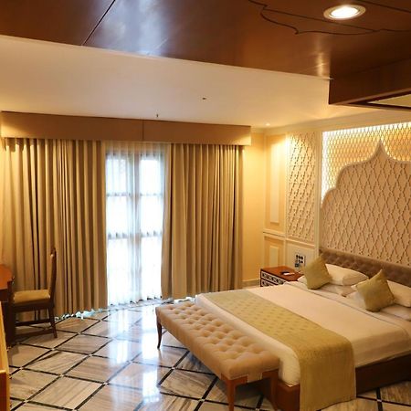Hotel Pratap Mahal Pushkar Ihcl Seleqtion Extérieur photo