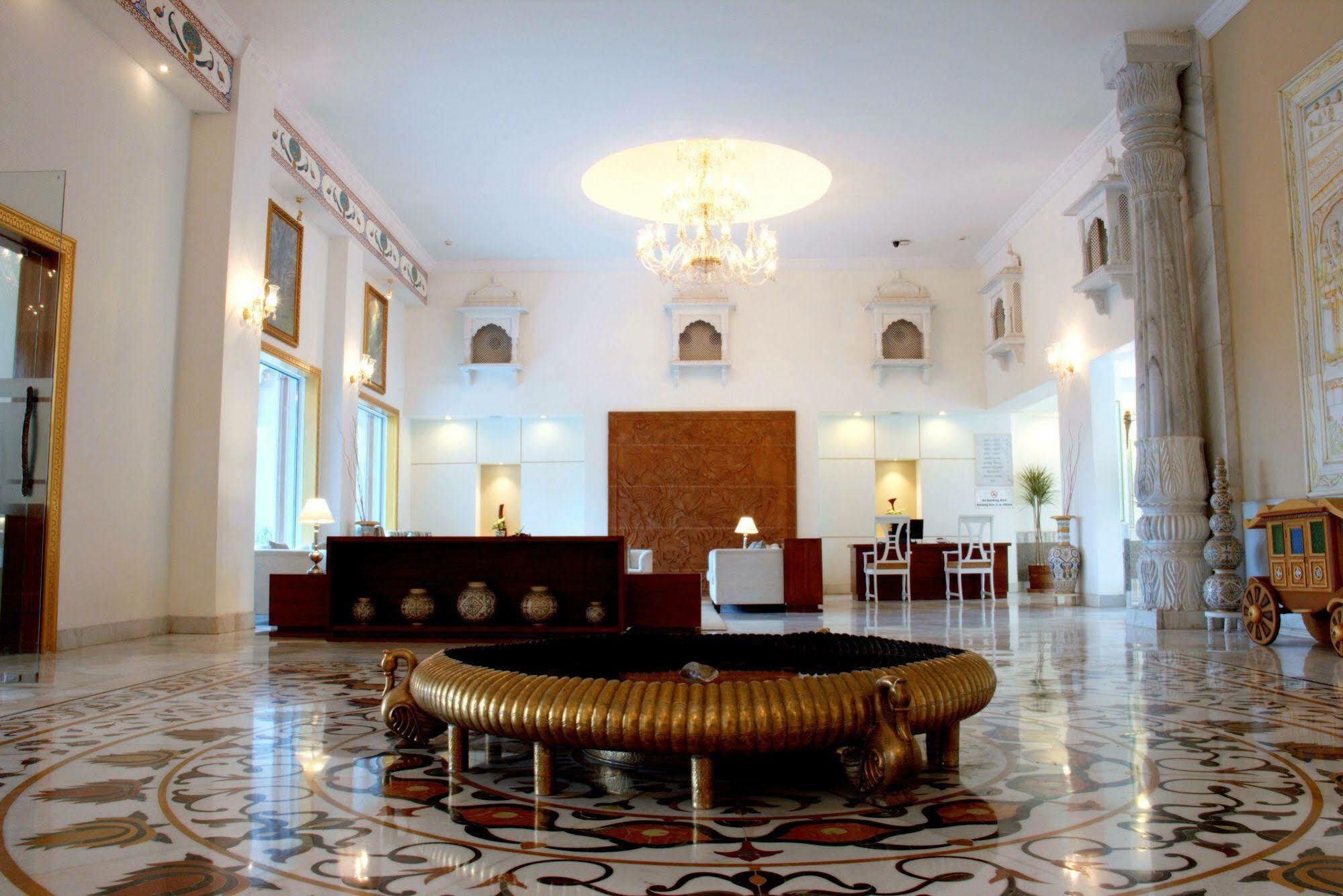 Hotel Pratap Mahal Pushkar Ihcl Seleqtion Extérieur photo