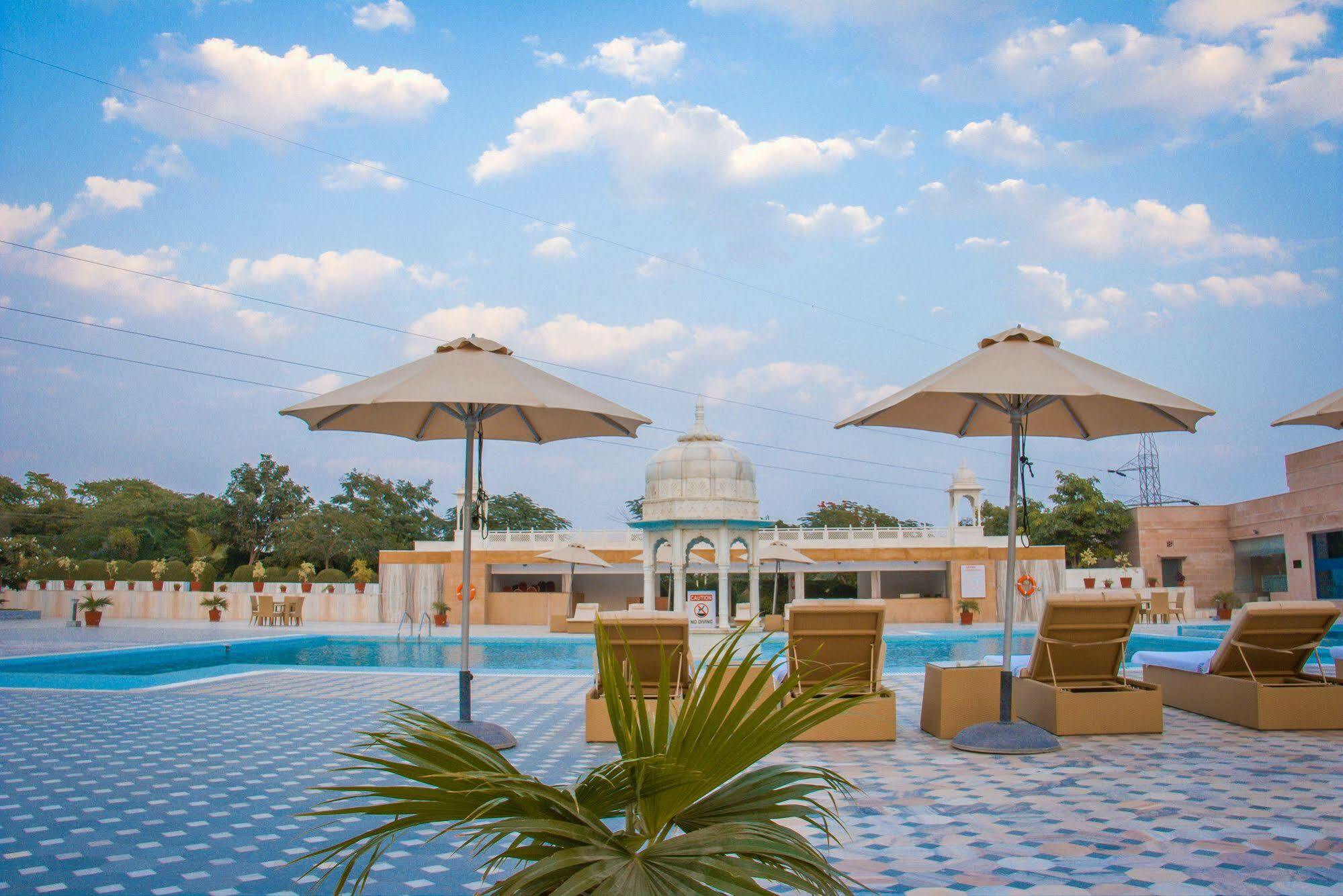 Hotel Pratap Mahal Pushkar Ihcl Seleqtion Extérieur photo