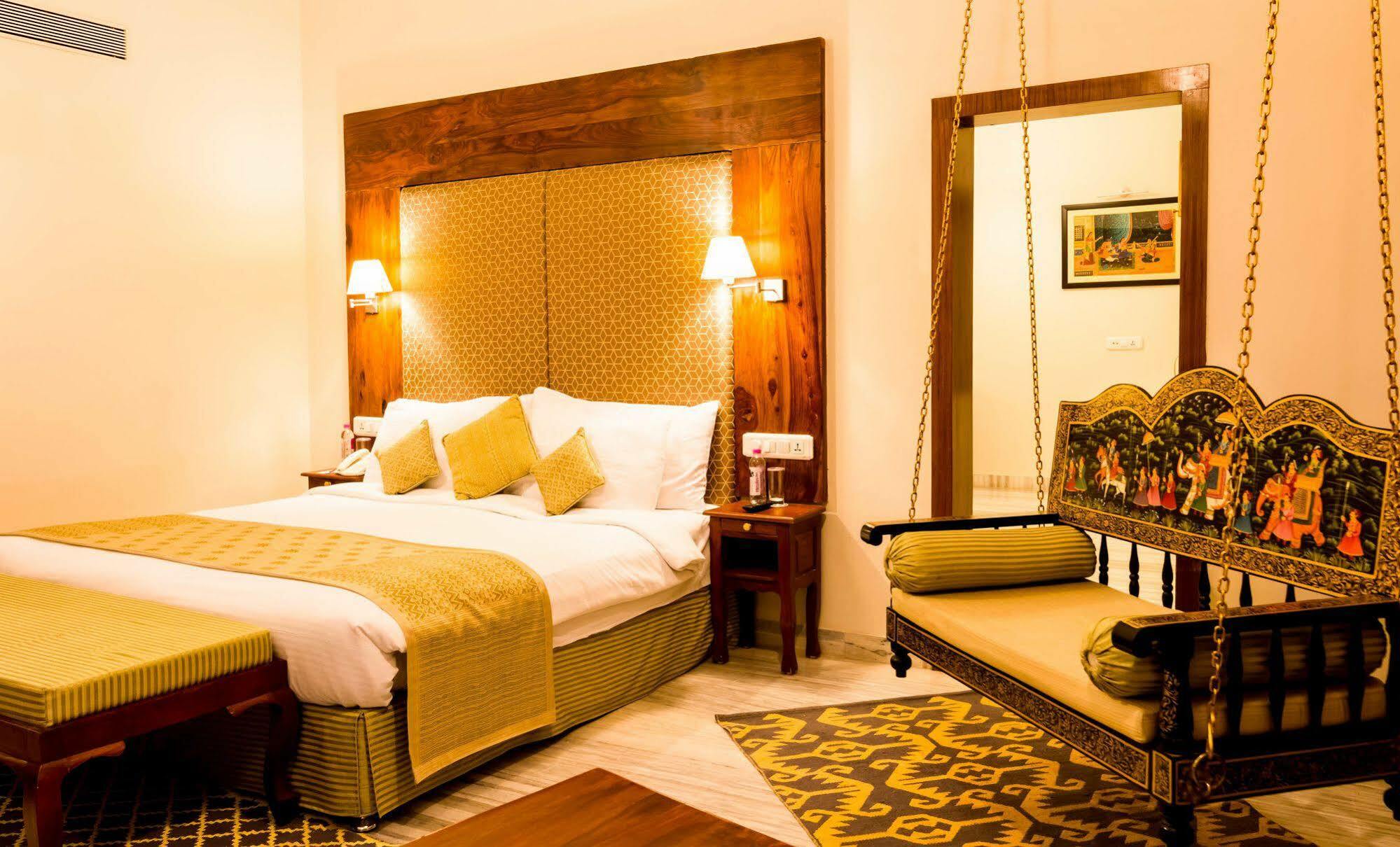 Hotel Pratap Mahal Pushkar Ihcl Seleqtion Extérieur photo