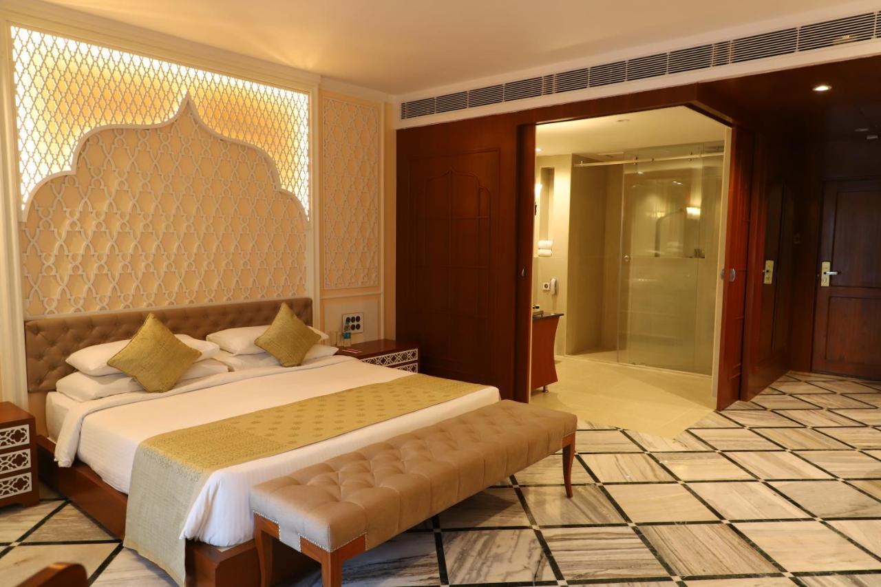Hotel Pratap Mahal Pushkar Ihcl Seleqtion Extérieur photo