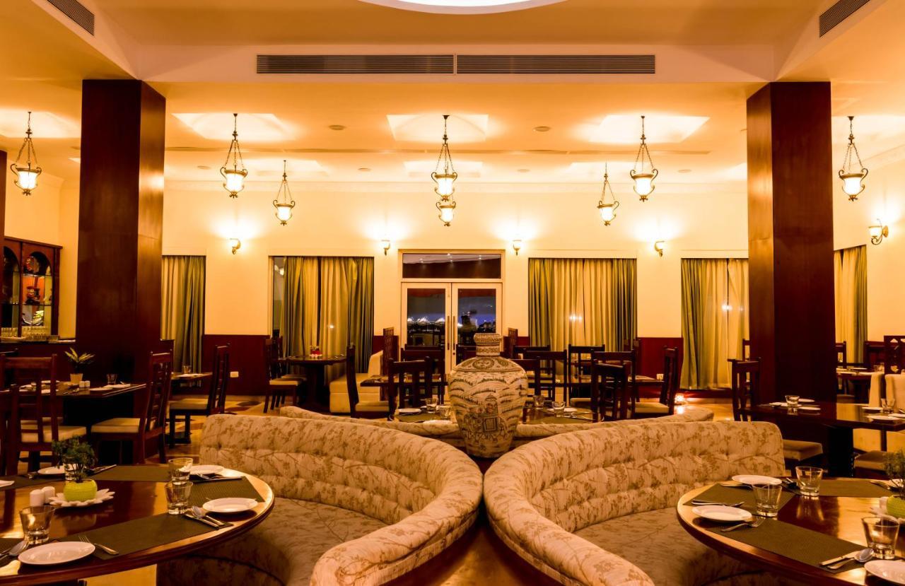 Hotel Pratap Mahal Pushkar Ihcl Seleqtion Extérieur photo