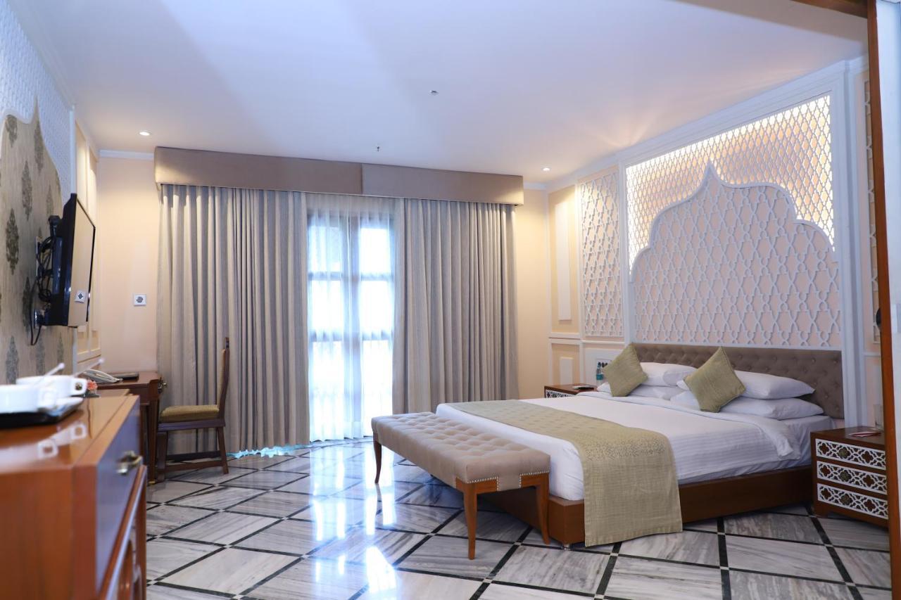 Hotel Pratap Mahal Pushkar Ihcl Seleqtion Extérieur photo